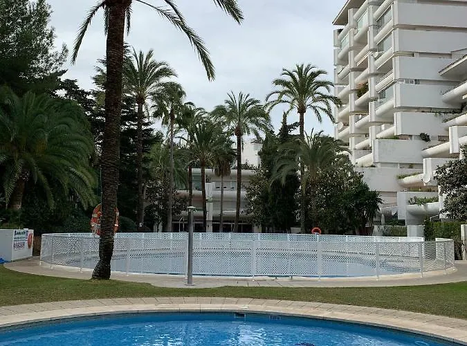 Shinny Flat, 2 Min From Sea Apartment Marbella